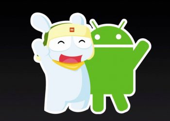 Mascote da Xiaomi e Android de braços dados